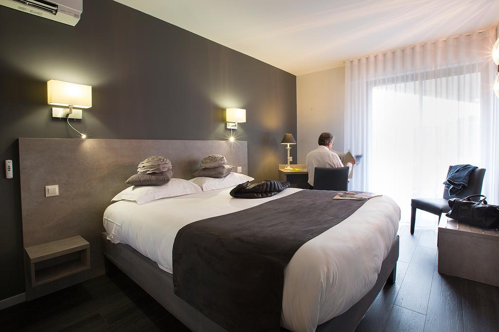 Logis Hotel - Restaurant - Spa - Le Relais De Farrou Villefranche-de-Rouergue Luaran gambar